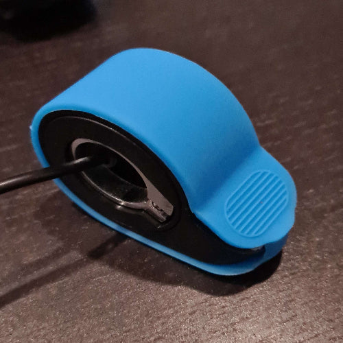 Schutzhülle-Gashebel-E-Scooter-Ersatzteil-Blau
